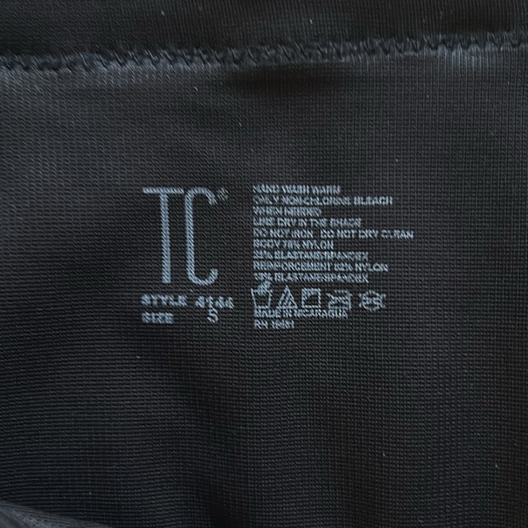 TC sleek shaping waist cincher small - Picture 3 of 3
